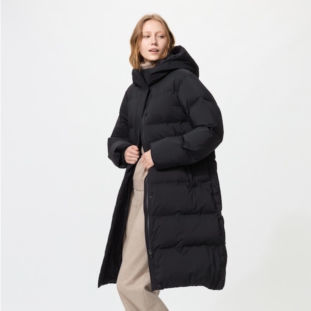 Uniqlo Women's Black Puffer Coat